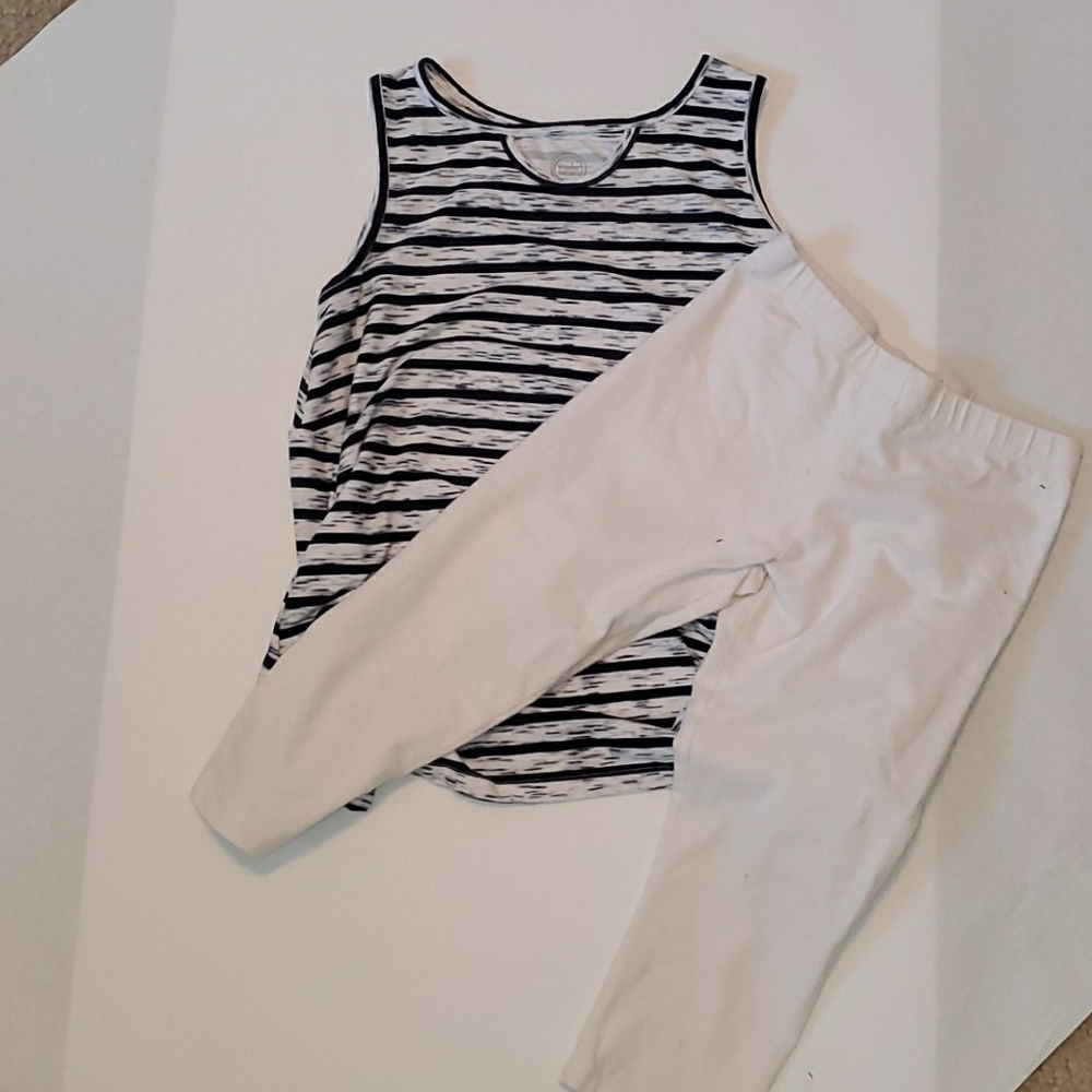 Flared Top & Capri Leggings